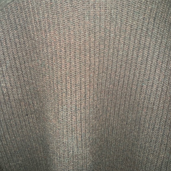 Vintage 90s olive green /grey command sweater - Picture 2 of 7